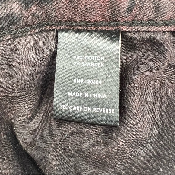 Blackheart Jeans Womans Juniors Pink and Black Bleach Wash Ripped Knees Stretch - Picture 11 of 12